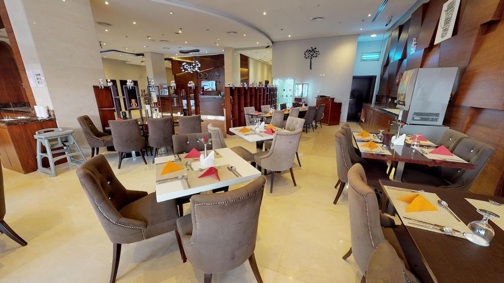 Signature Al Barsha Готель Дубай